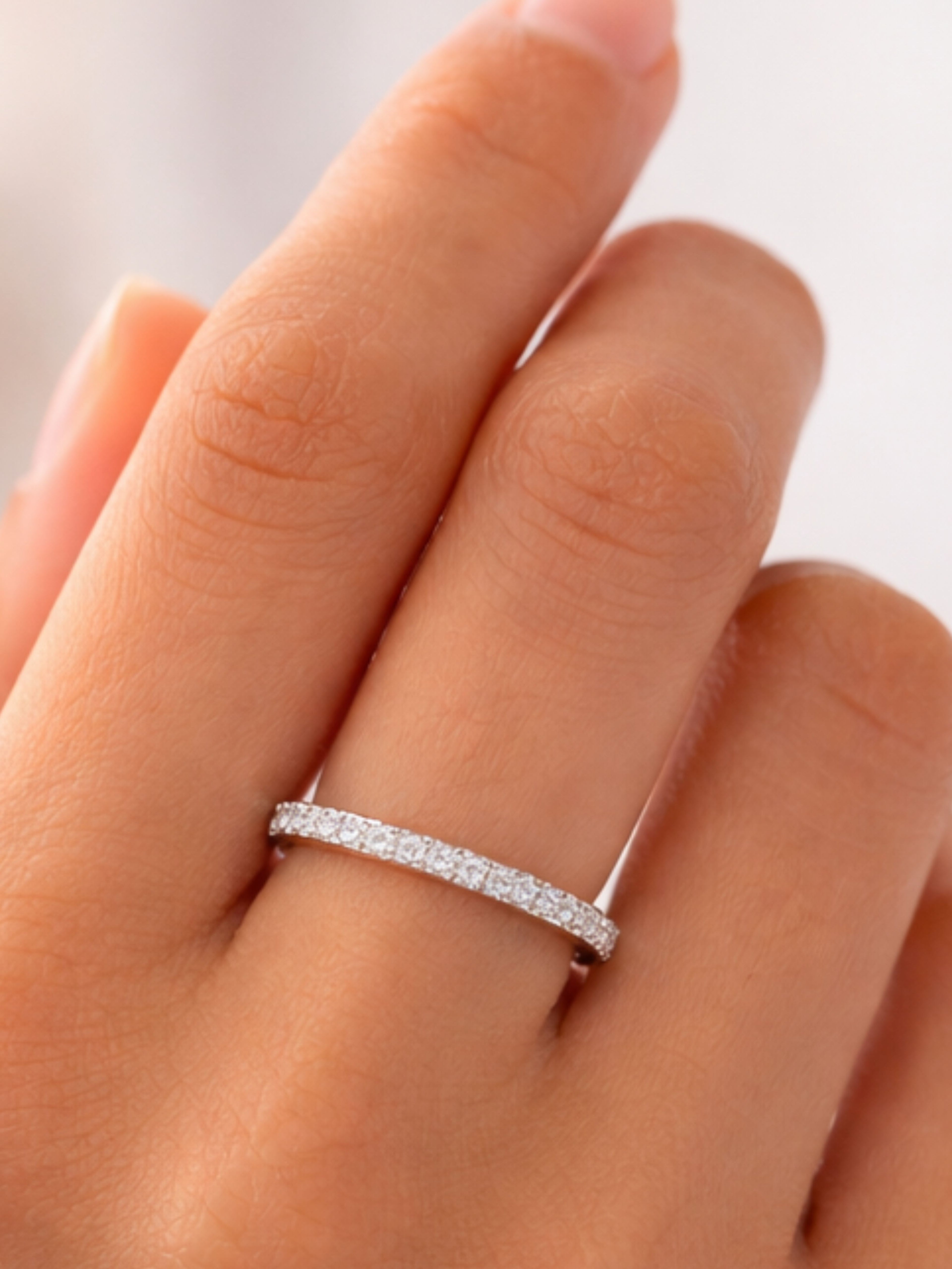 Anillo Zirconias