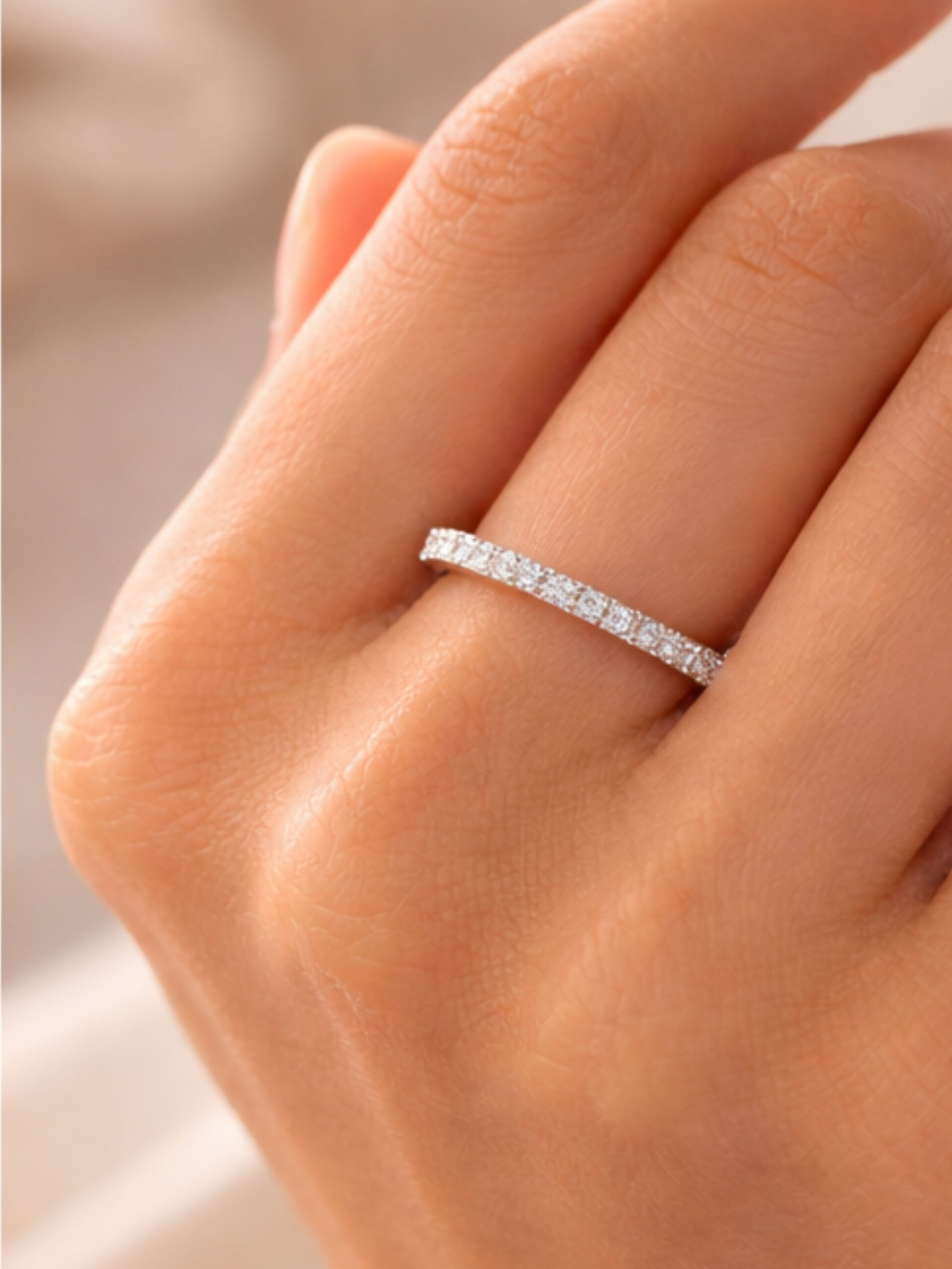 Anillo Zirconias