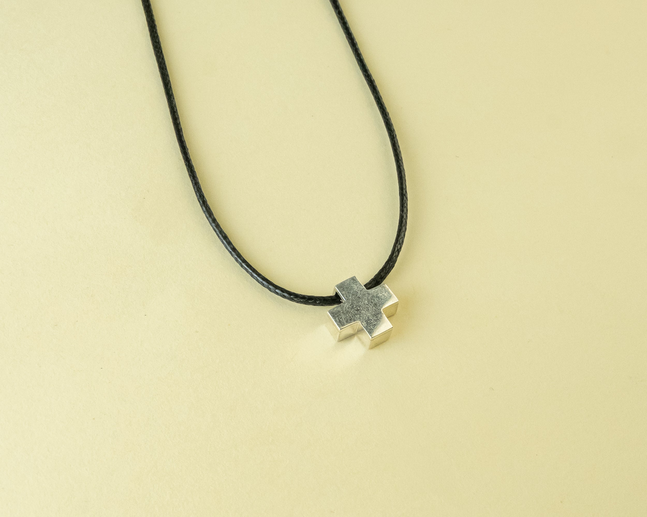 Collar Cruz Niño