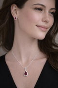 Juego de collar y aretes de rubí