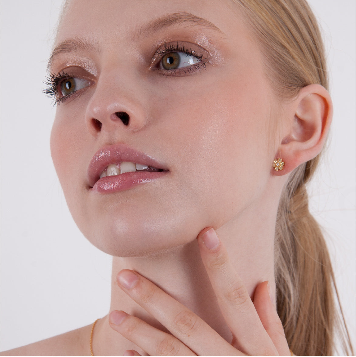 Aretes Flora