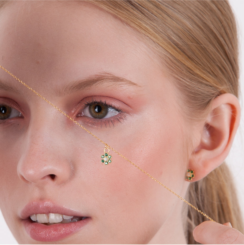 Aretes Flora